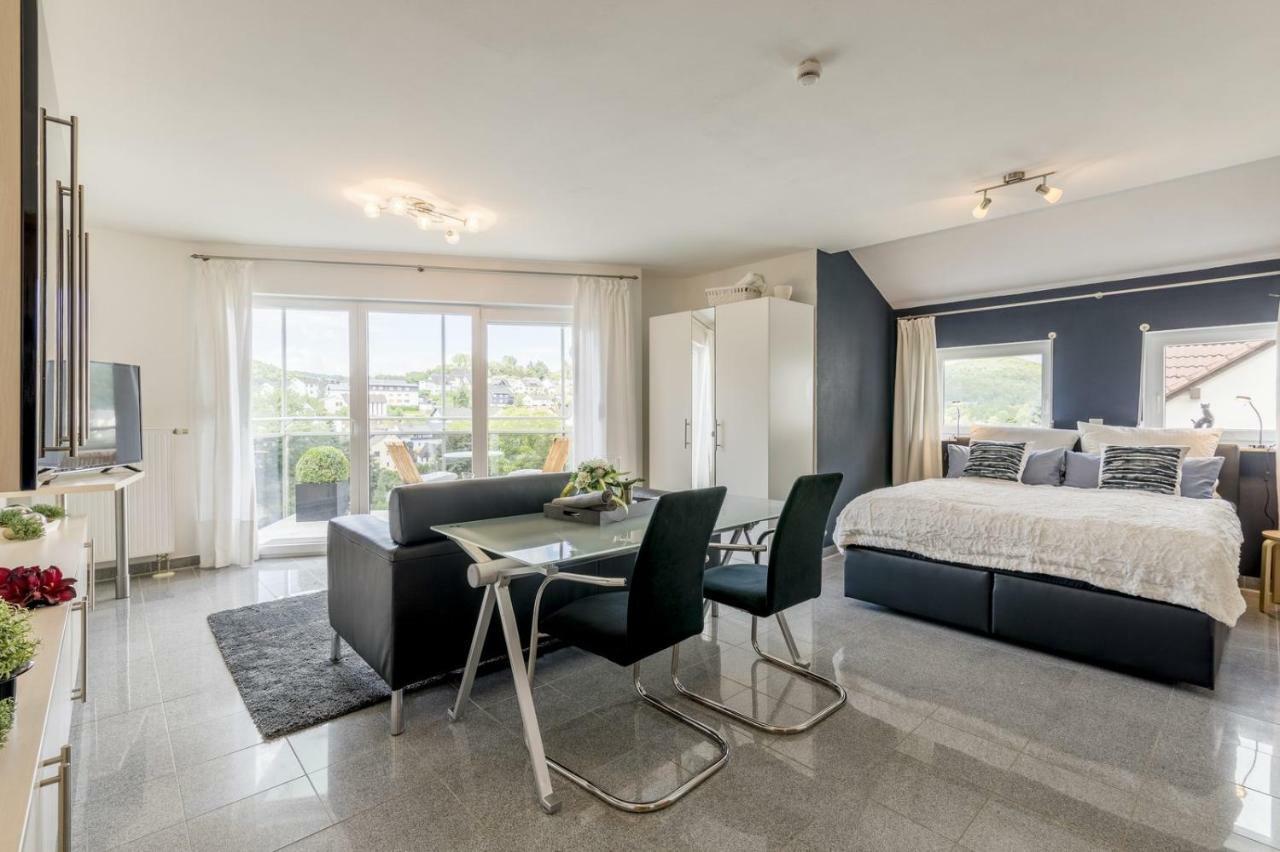 Auszeit - Art & Design Ferienapartment Bad Endbach Екстериор снимка
